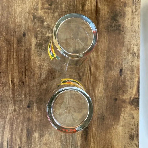 2 Vintage Enjoy Coca-Cola "Christmas 1997" Santa Clause "Happy Holidays" Glasses - Picture 8 of 8